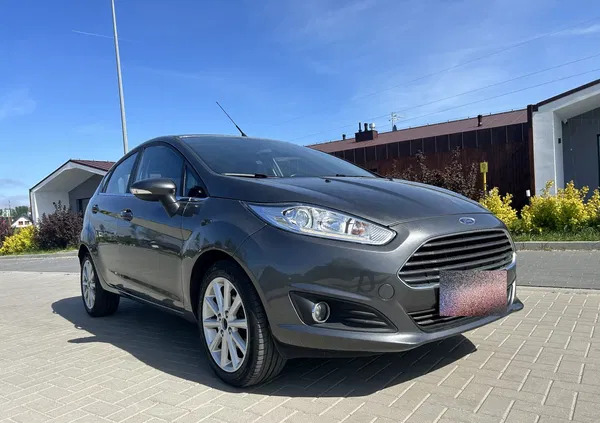 zachodniopomorskie Ford Fiesta cena 30999 przebieg: 120000, rok produkcji 2017 z Rogoźno